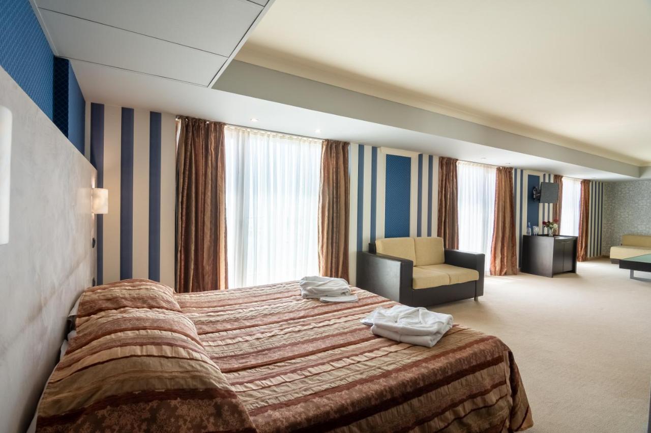 Hotel Mistral Balchik Exterior photo