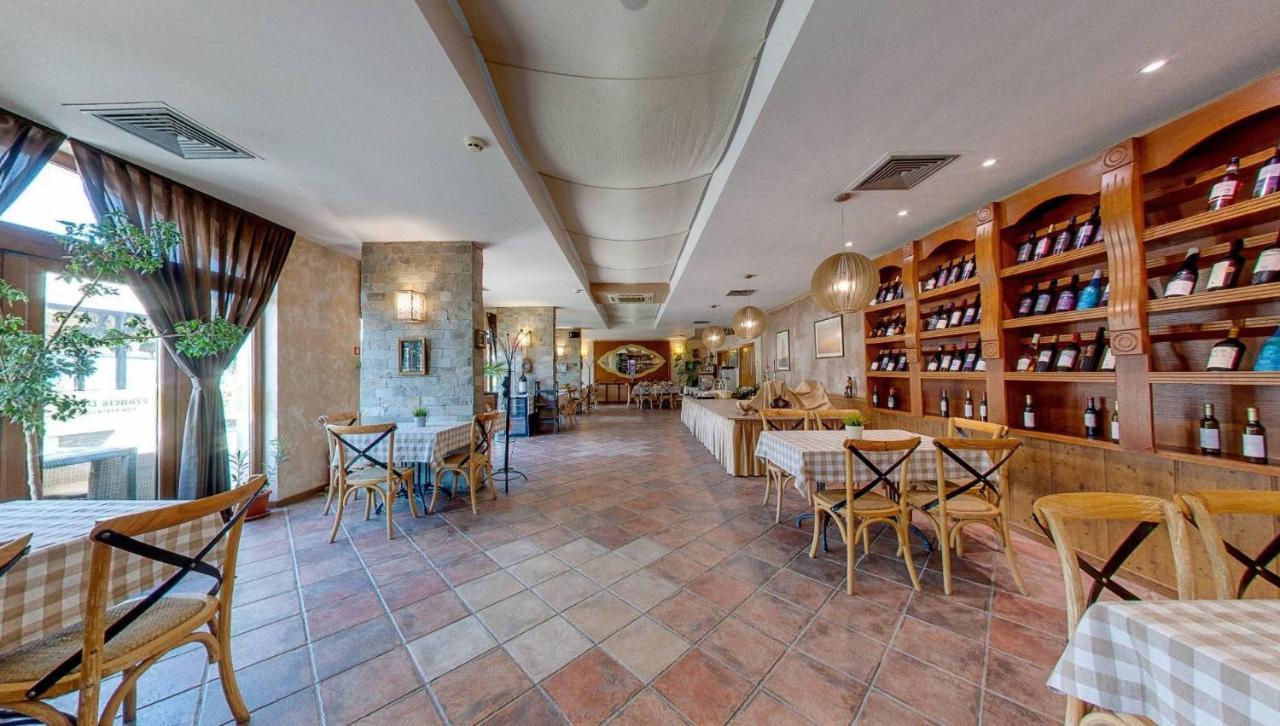 Hotel Mistral Balchik Exterior photo