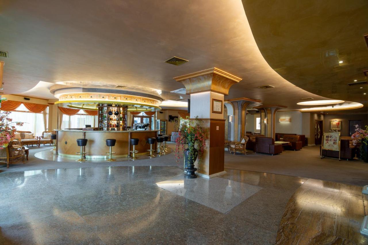 Hotel Mistral Balchik Exterior photo