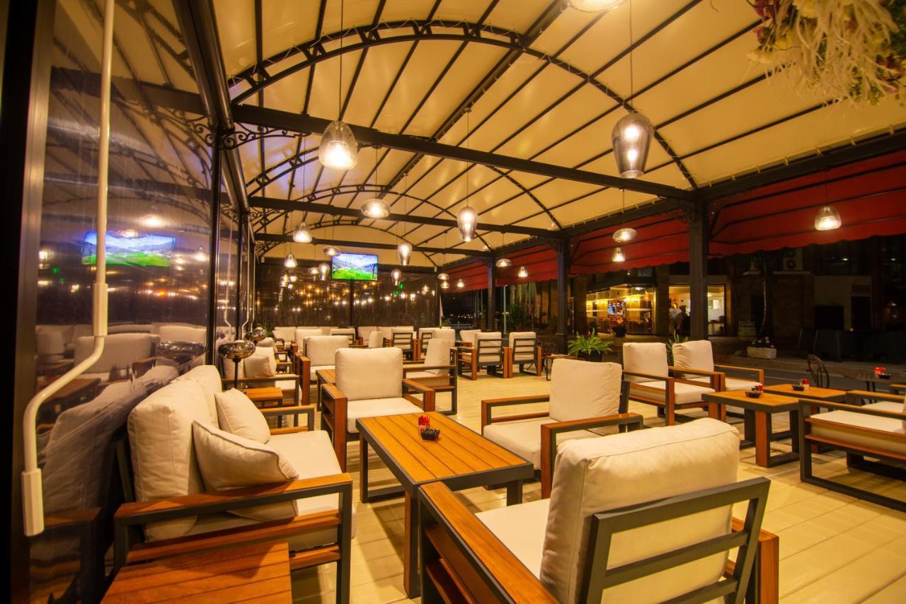Hotel Mistral Balchik Exterior photo