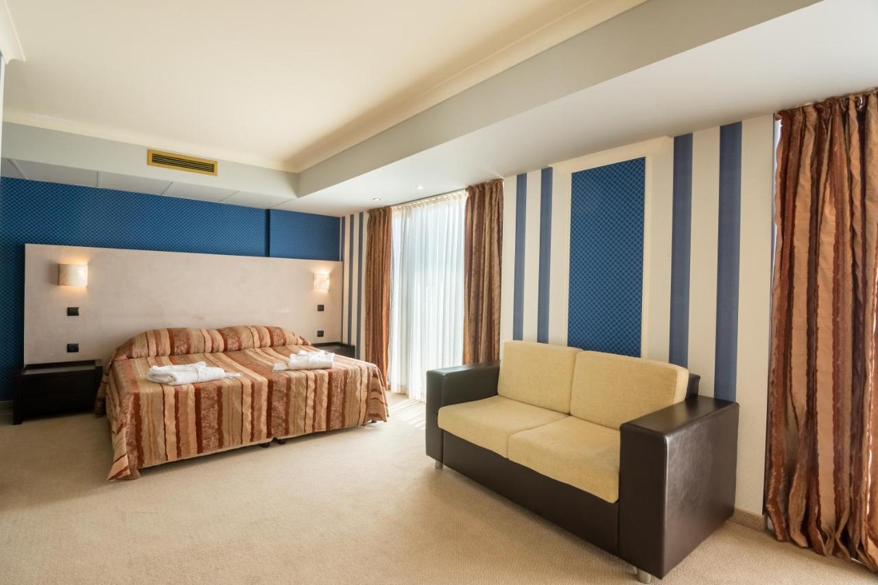 Hotel Mistral Balchik Exterior photo