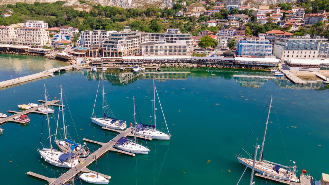 Hotel Mistral Balchik Exterior photo