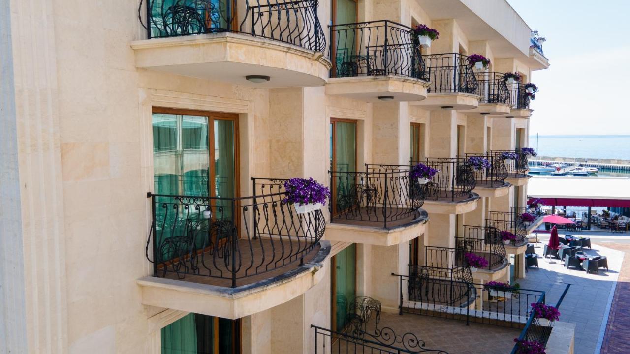 Hotel Mistral Balchik Exterior photo