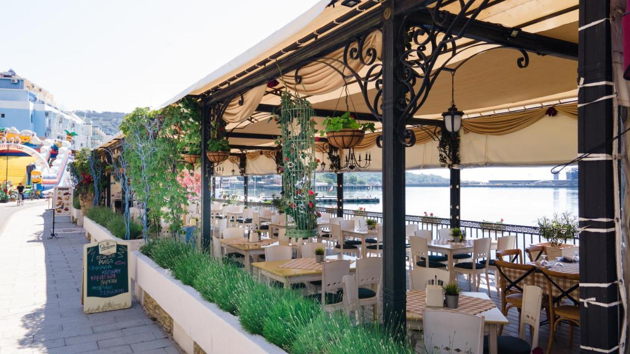Hotel Mistral Balchik Exterior photo